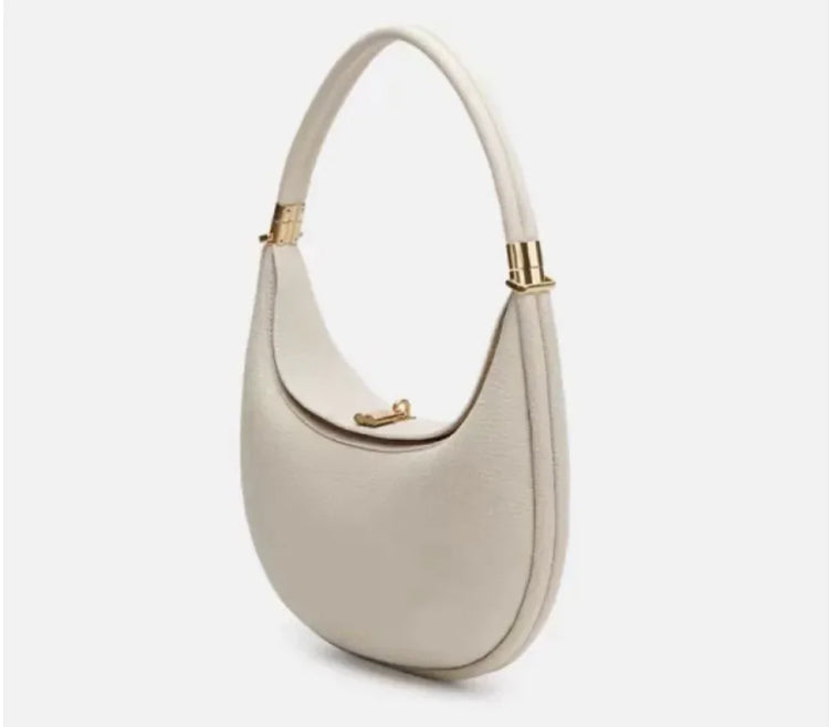 Medium Leather Shoulder Bag for Commuters - Stylish & Functional - Shic Unlimited