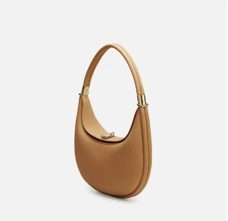 Medium Leather Shoulder Bag for Commuters - Stylish & Functional - Shic Unlimited